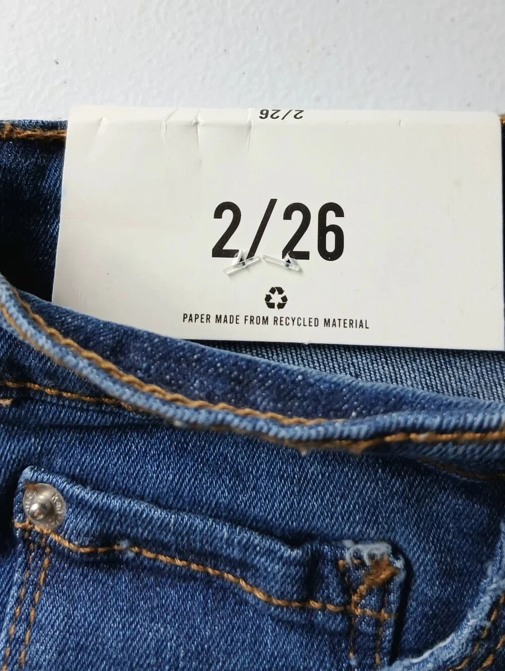 Kensie NWT Womens 2/26 Mid Rise Stretch Denim Jean Shorts Rolled Hem